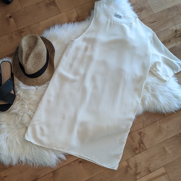 OAK - One Sleeve Mini Shift Dress - Picture 2 of 16